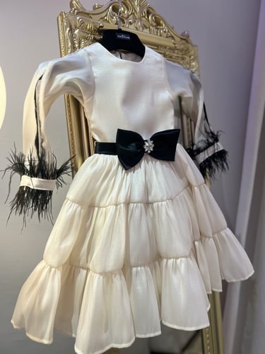 فستان بناتي