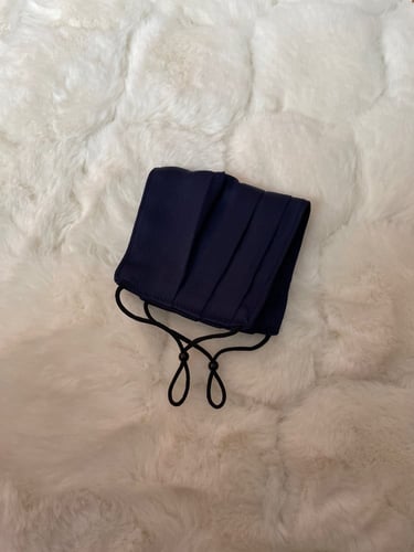 كمام حرير مدرج كحلي بمثبت انف