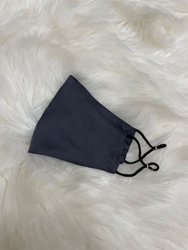 كمام حرير رمادي غامق