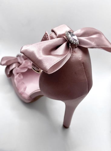 Majestic elegance heels