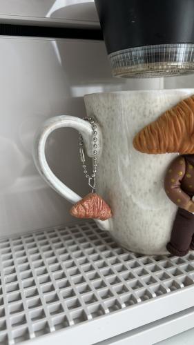 كوب فطور الكرواسون البنت