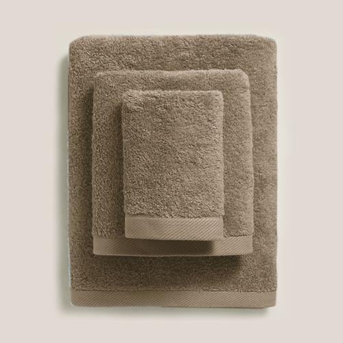 منشفة استحمام فروتشي سادة مقاس 100×180 سم