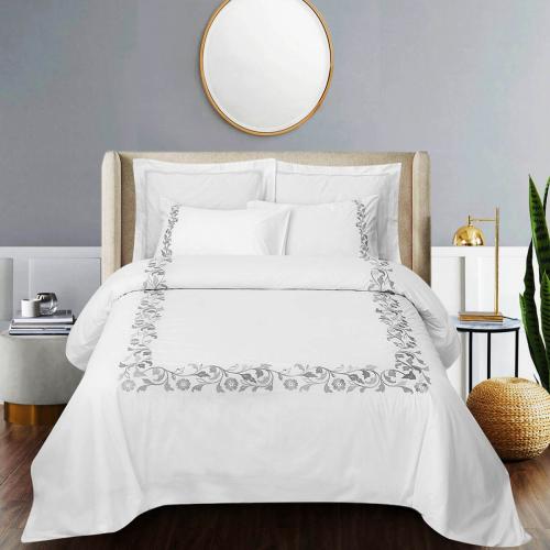 طقم لحاف فروتشي أبيض مُطرز بلون فضي كينج، طقم 7 قط...
