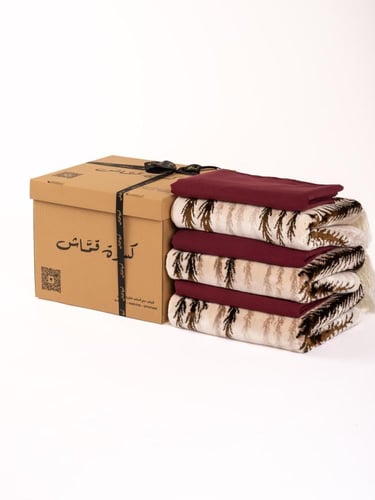 طقم ثلاث شراشف صلاة مربعه ( عنابي ) مع سجاد