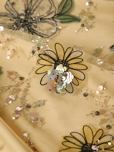 تل مطرز مشغو شك