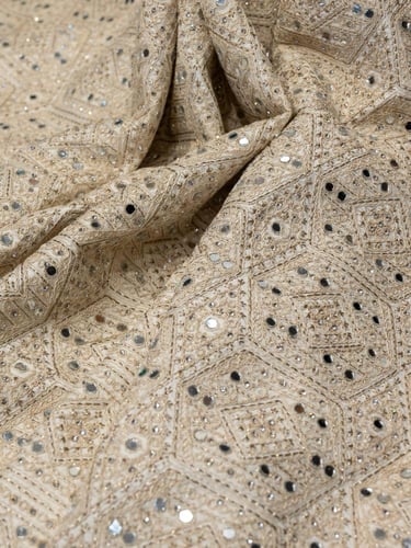 قماش مطرز مشغول بالكرستال وطعم بالمرايات