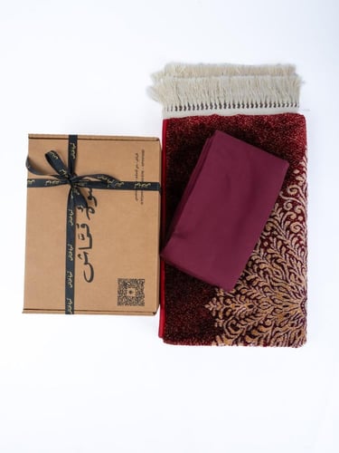 طقم شرشف صلاة مربع ( عنابي ) مع سجادة