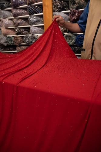 قطعة سترتش مشغول بالكرستال ( لون احمر )