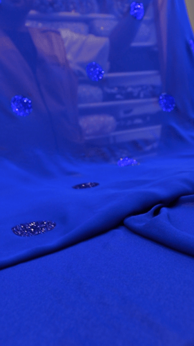 قطعة شيفون مشغول بالكرستال ( لون ازرق ملكي )