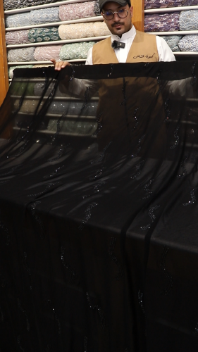 قطعة شيفون مشغول بالكرستال ( لون اسود )