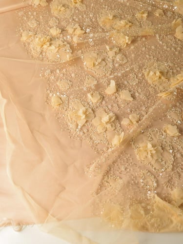 تل مطرز مشغو شك ( بوردة بارز )