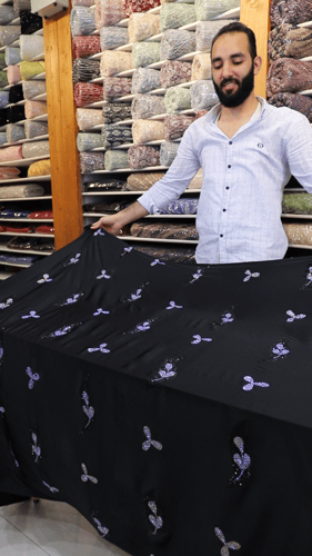 حرير مشغول بالكرستال( لون اسود )