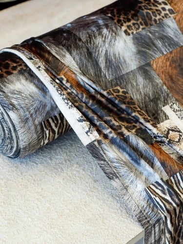 مخمل على سترتش