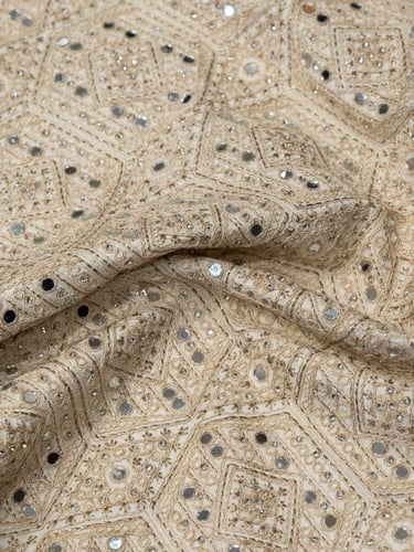 قماش مطرز مشغول بالكرستال وطعم بالمرايات