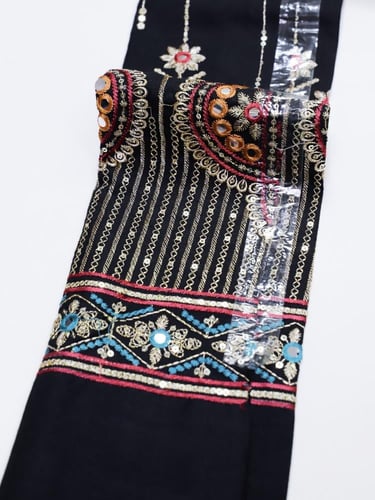 لينن مطرز على ترتر