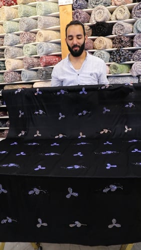 حرير مشغول بالكرستال( لون اسود )