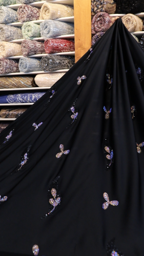 حرير مشغول بالكرستال( لون اسود )