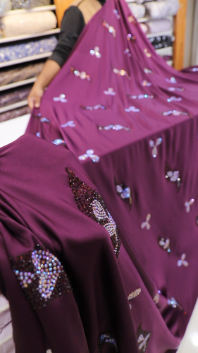 حرير مشغول بالكرستال ( لون ليلكي )