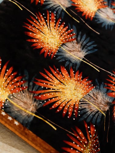 مخمل على سترتش مشغول بالكرستال