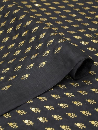 لنن مطرز مشغول على ترتر