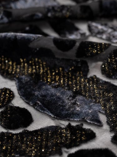 مخمل شيفون بلمعه ذهبيه-