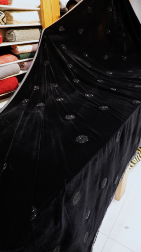 مخمل على سترتش مشغول بالكرستال