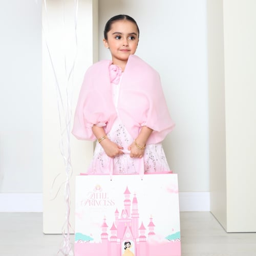 Pink princess dress. With puff sleeves فستان الأمي...