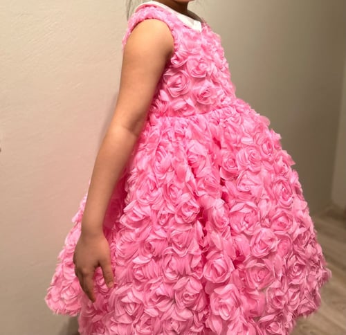 فستان الورود للرضع