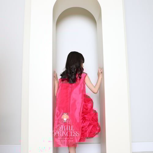 fuchsia roses bouquet dress فستان بوكية الورود الف...