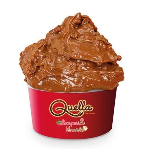 كويلا ميلكي مع توت احمر وبندق