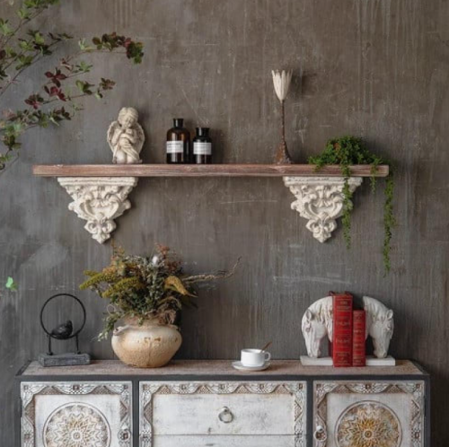 رف جداري بالتصميم الروماني