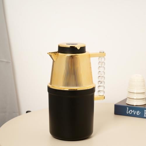 ترمس الشاي والقهوة بتصميم مميز باللون الاسود والذه...