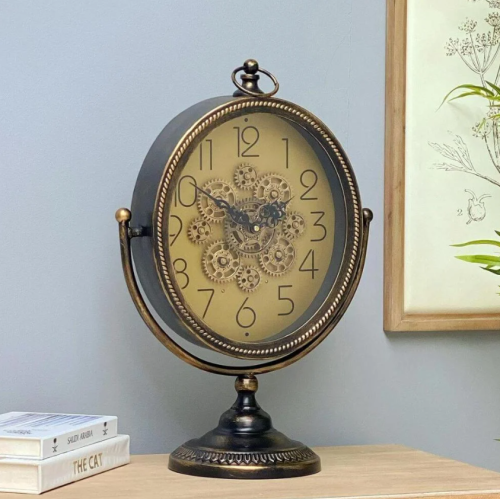 ساعة كلاسيك بلون البرونزي الداكن مقاس 50*34