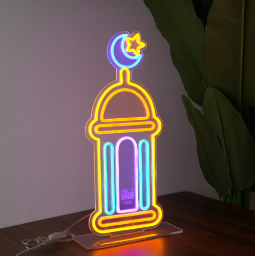 لوحة إضاءة LED رمضانية بتصميم فانوس – رمضان 2026