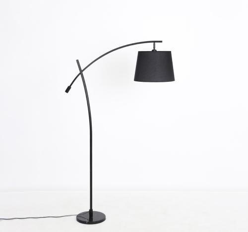 اباجورة ستاند بتصميم عصري باللون الأسود