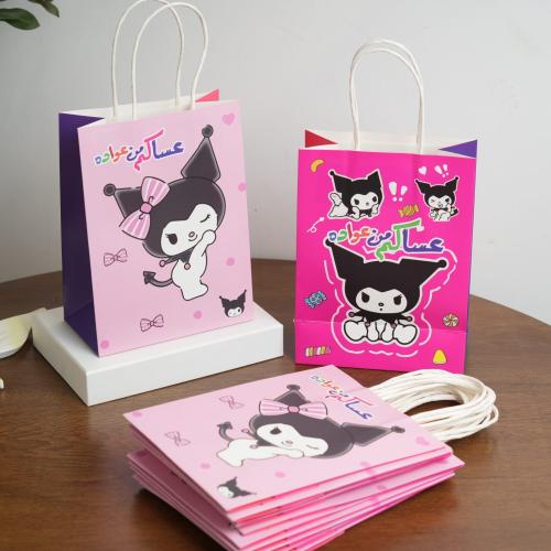 أكياس هدايا للعيد شخصيات كرومي بعبارة "عساكم من عو...