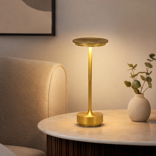 مصباح طاولة LED ذهبي بتصميم عصري