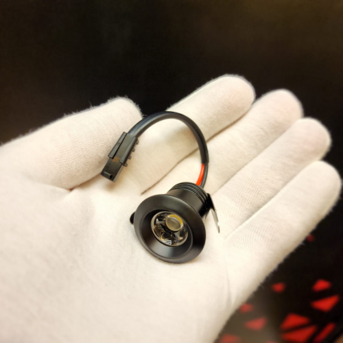 سبوت لايت اسود صغير روبنز