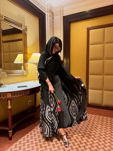 سلمى تطريز ابيض