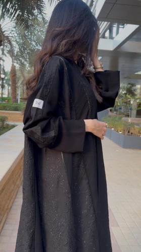 عباية هند تطريز اسود