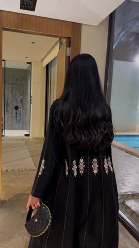 عباية نورسين اسود