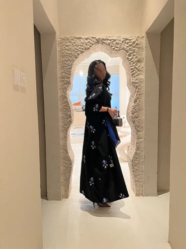 عباية فاتن نص بشت