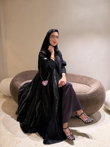 عباية هند تطريز ملون