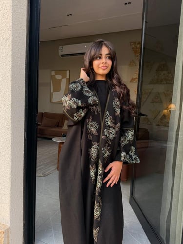 عباية رفيف اسود