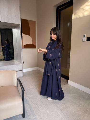 عباية لميس كحلي