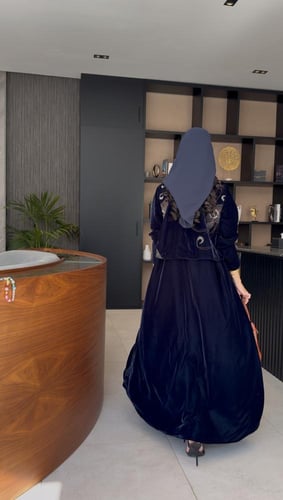 عباية ملاذ كحلي