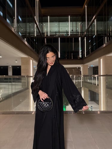 عباية شادر تطريز اسود