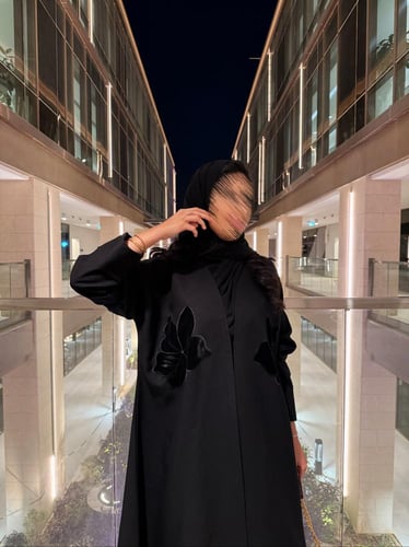 عباية امل اسود