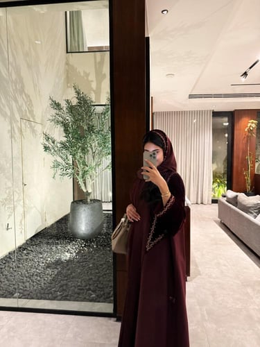 عباية شهد عنابي