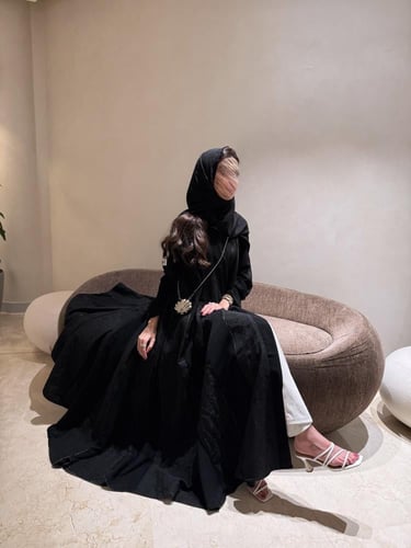 عباية هند تطريز اسود